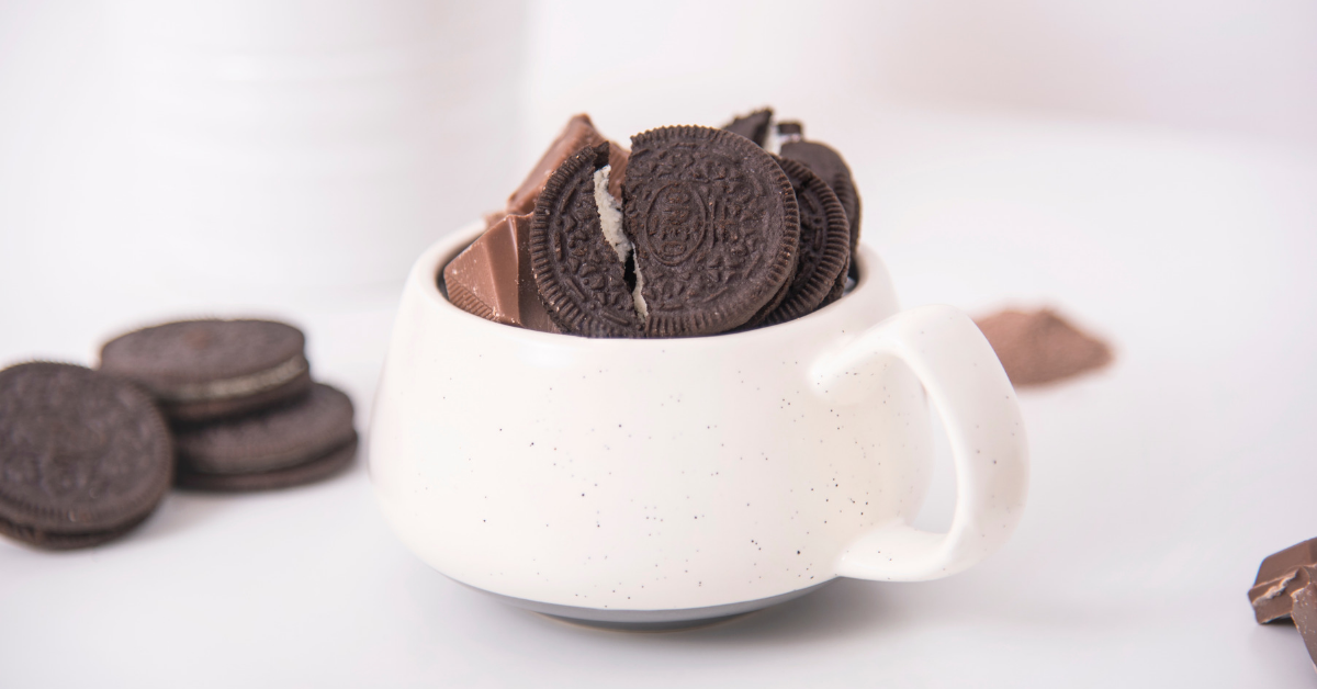 Our favourite hot chocolate recipes: Cookies & cream hot chocolate
