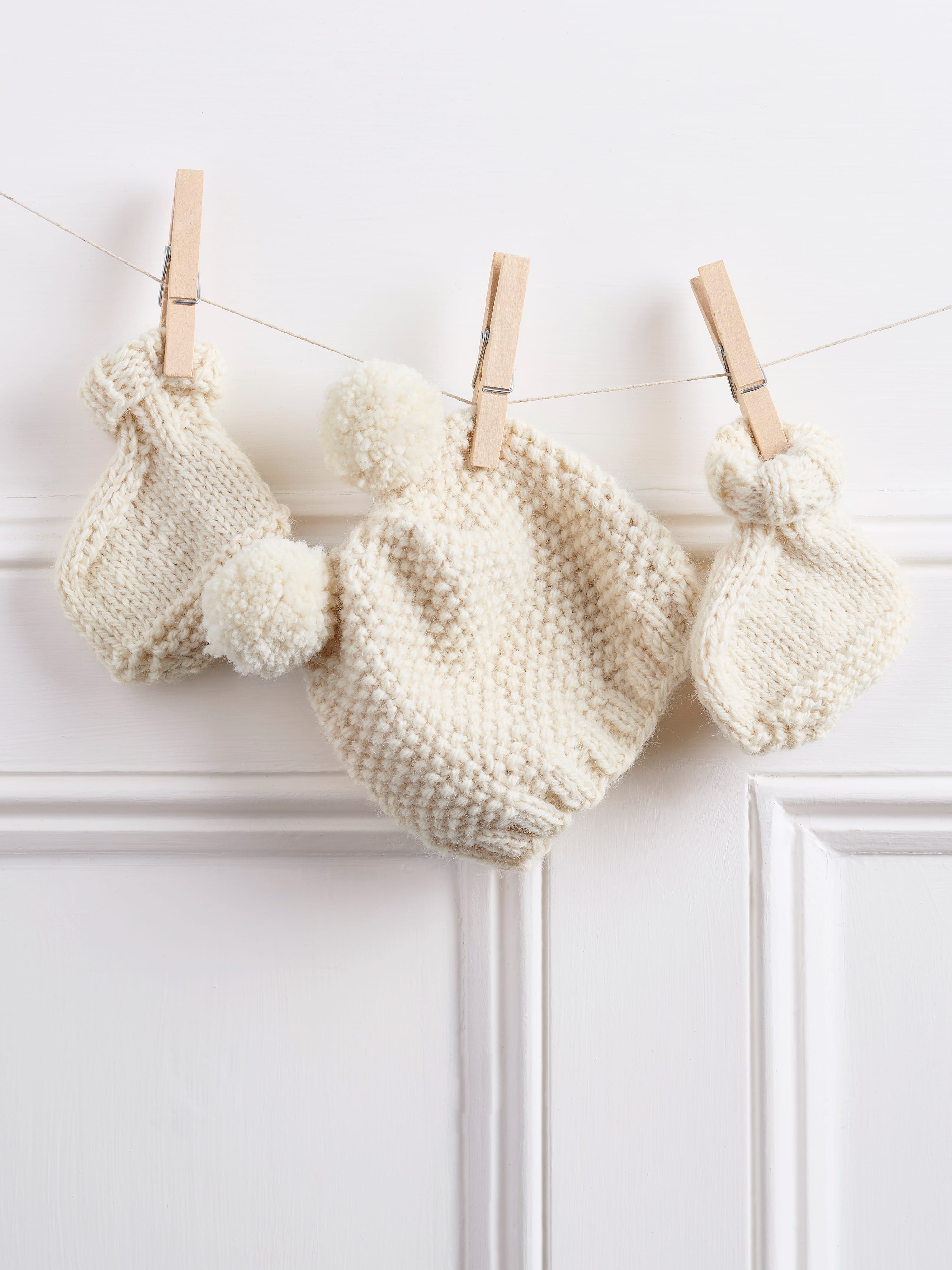 Knitted Baby Hat and Boot Kit